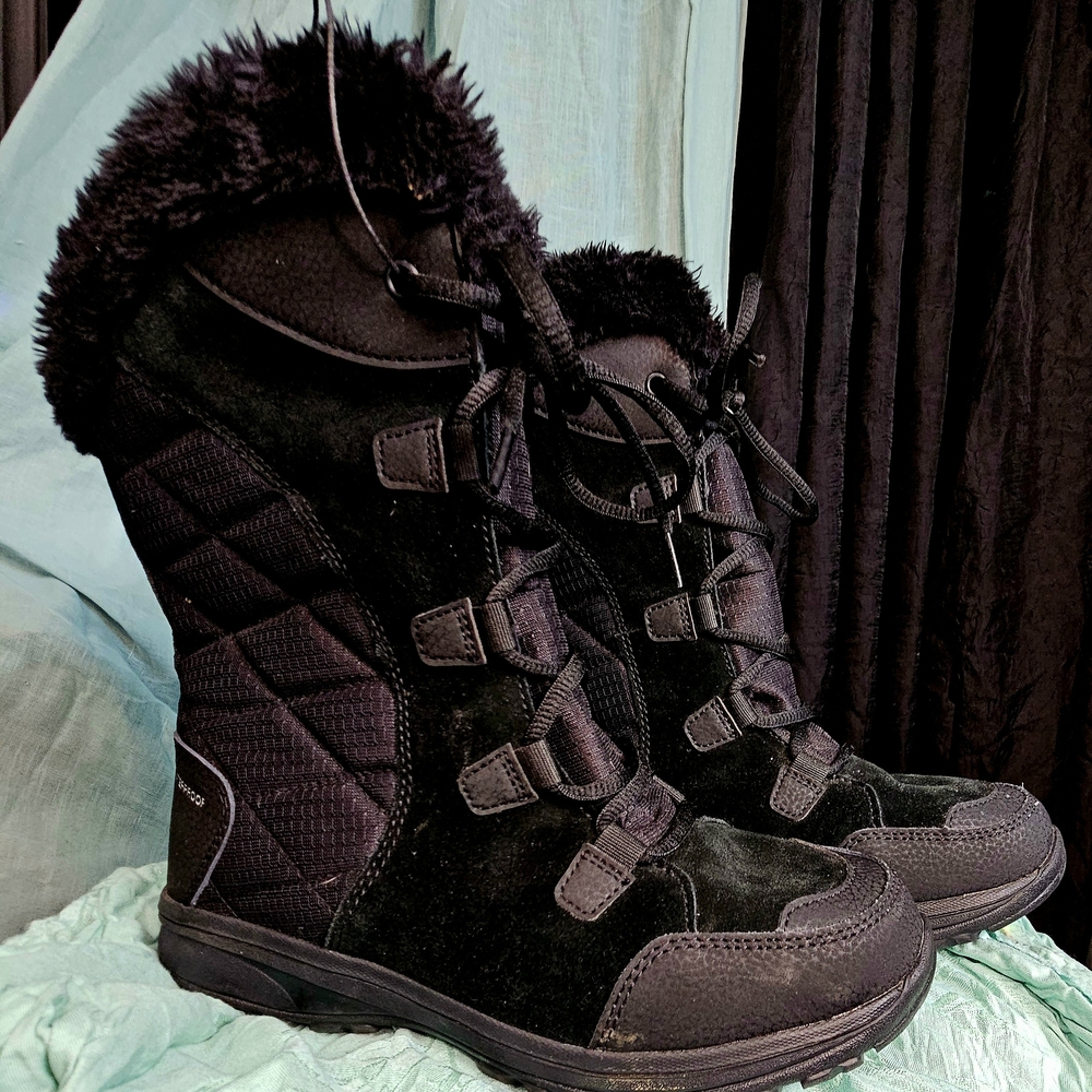 Columbia Women's Black Quilted Winter Boots